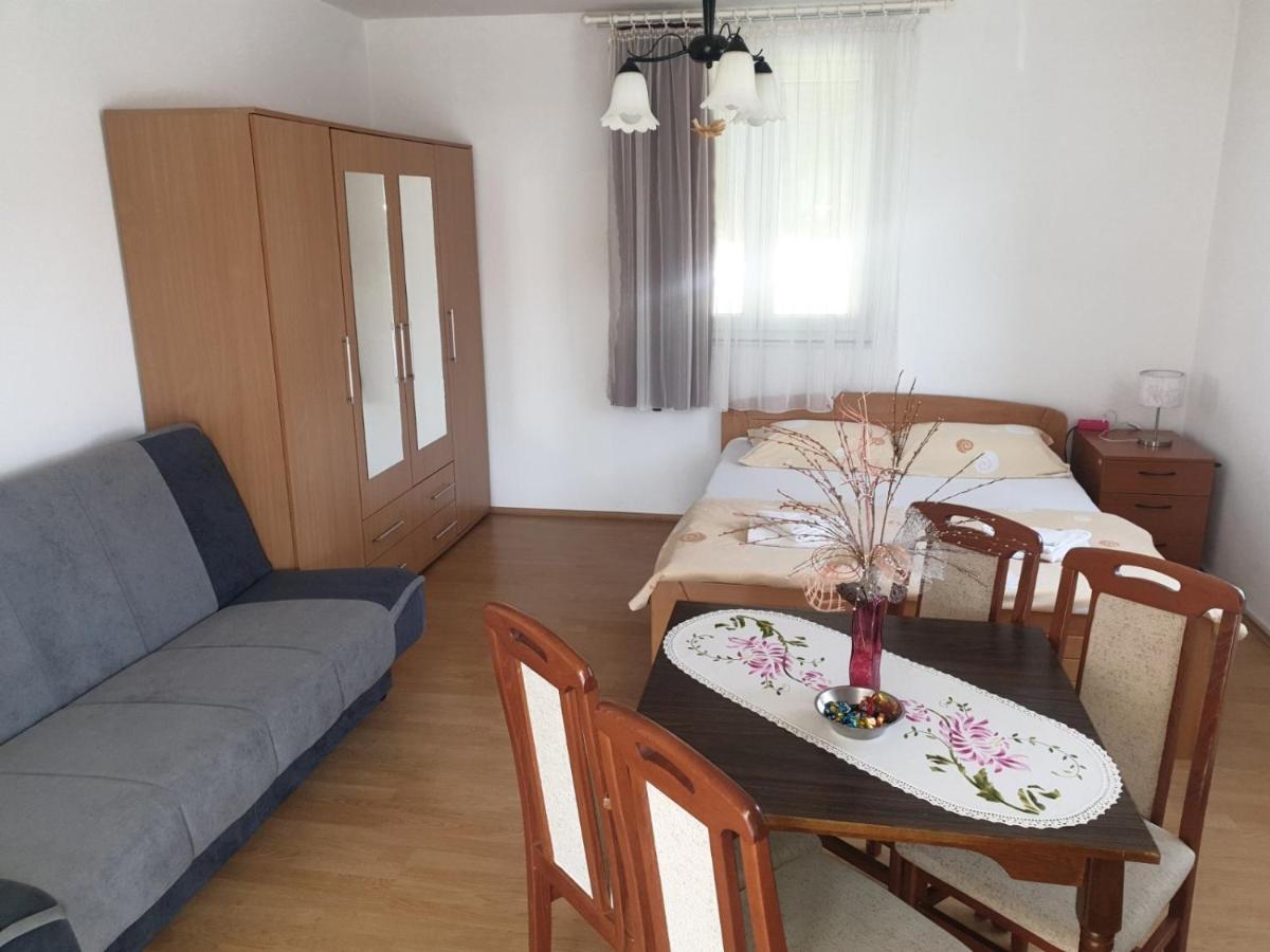 Apartmani Apolon Vrdnik Exterior foto