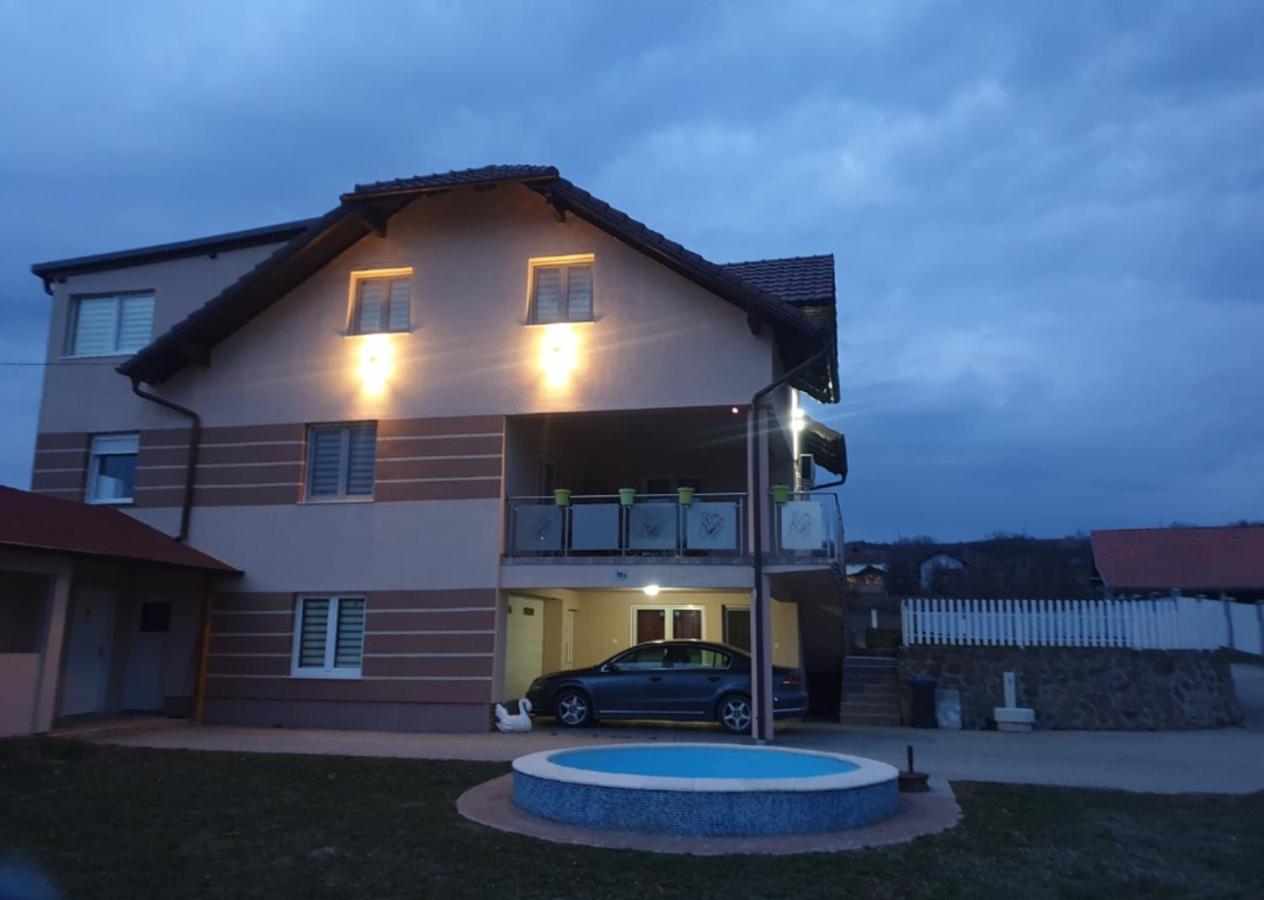 Apartmani Apolon Vrdnik Exterior foto